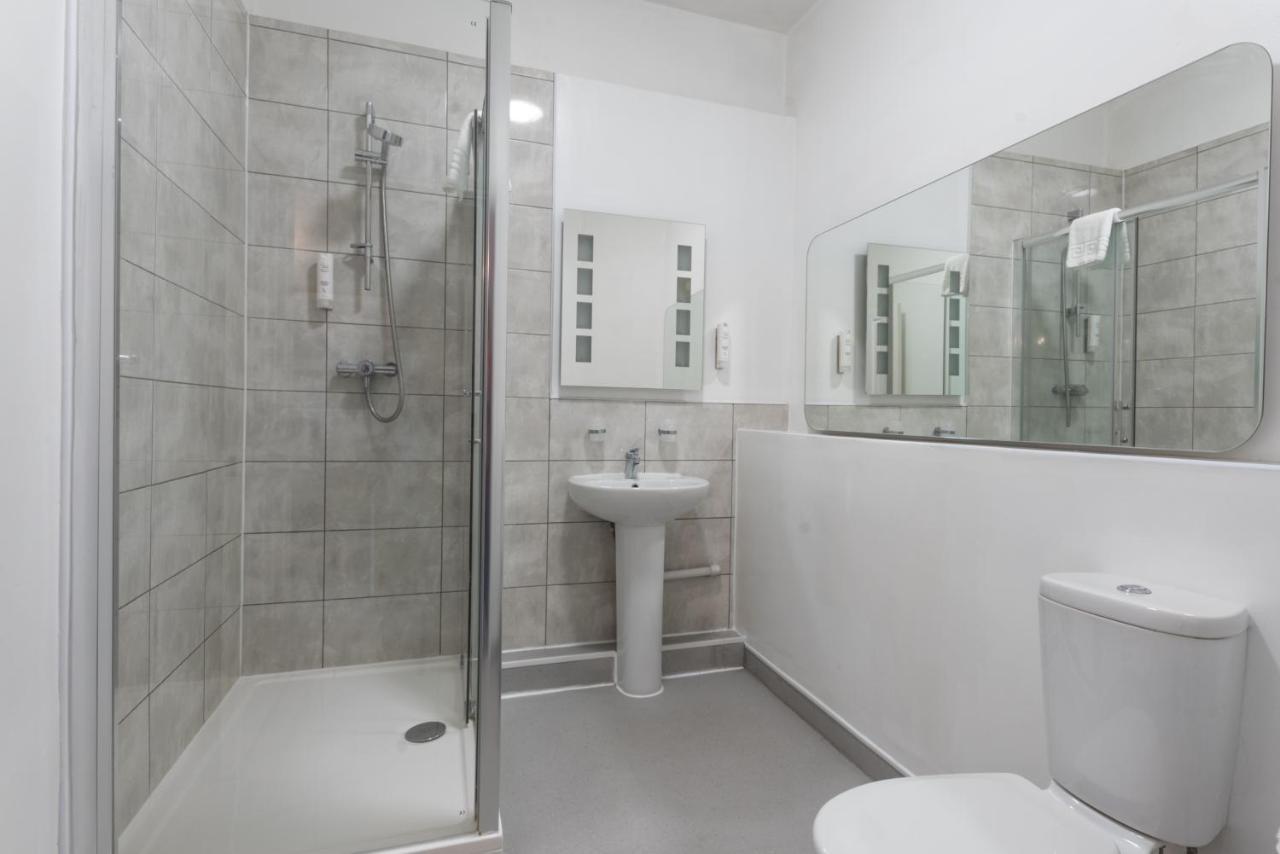 Hotel Plough 3*